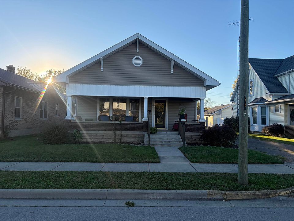 1st image of 2127 N Grand Ave