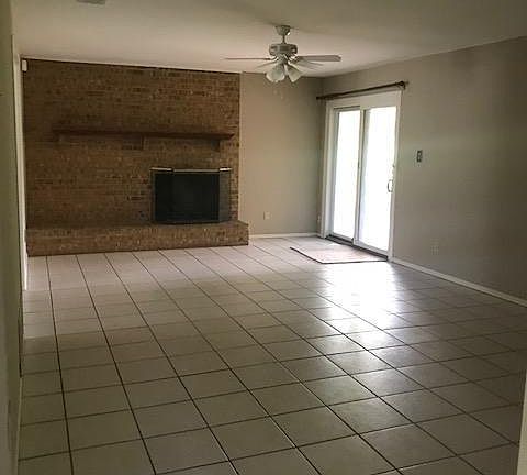 2nd image of 2404 Bowling Green St