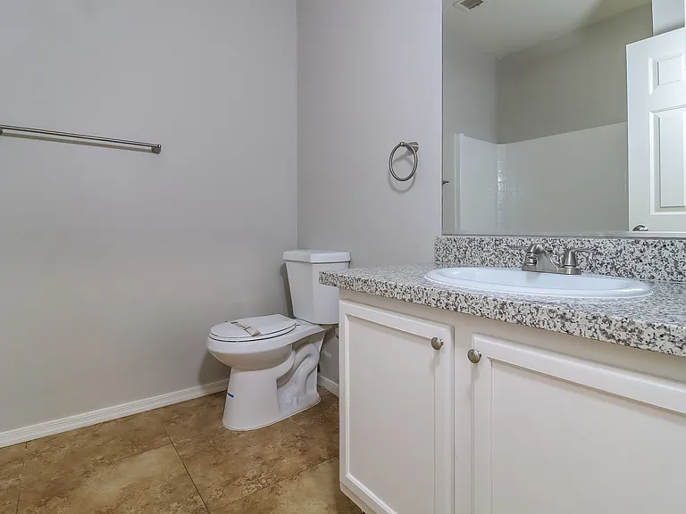 11823 W Roanoke Ave — Photo 10