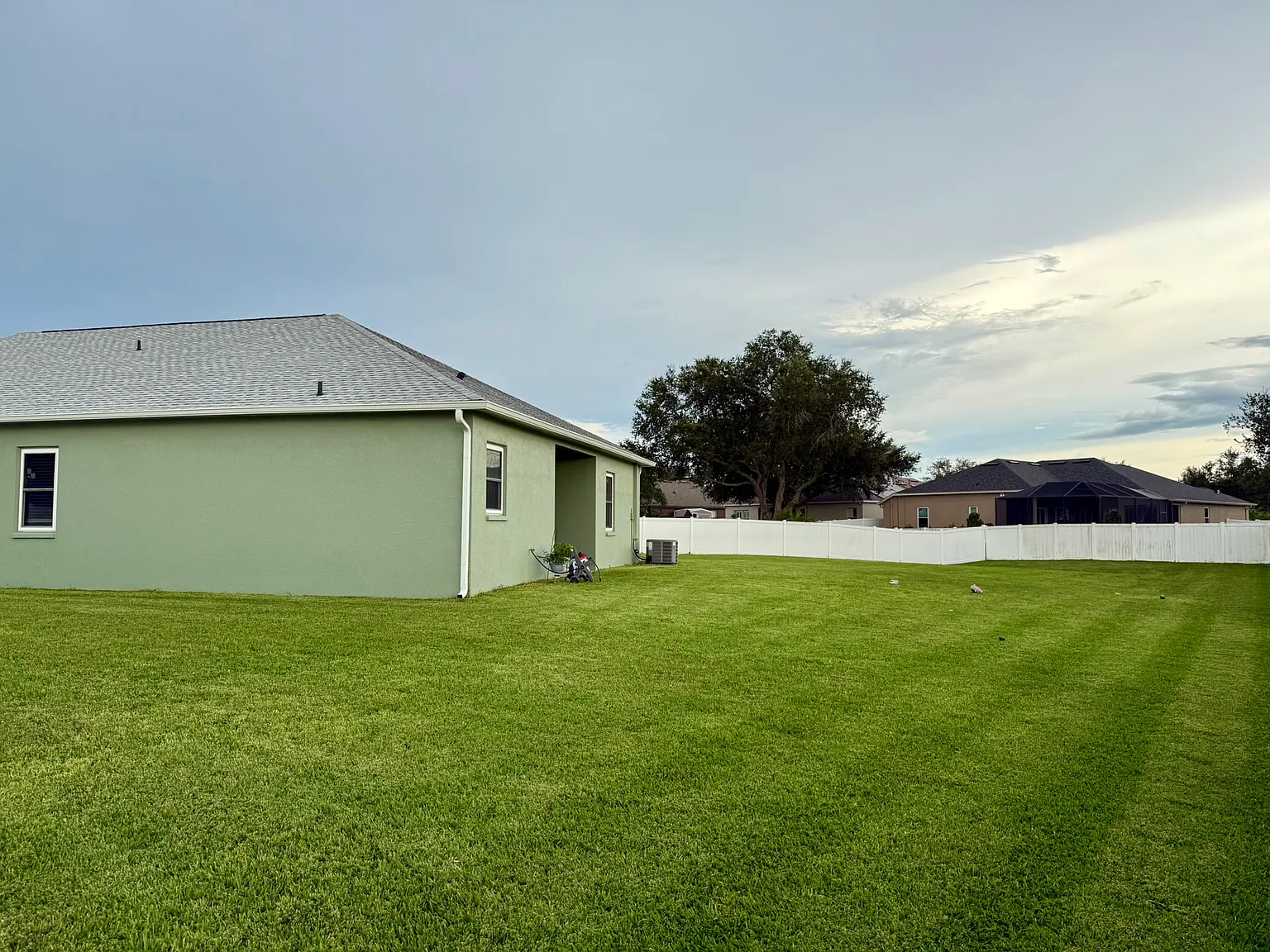4 bed, 1907 sqft, $2,650 — Photo 3