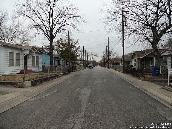 2nd image of 211 Teresa St