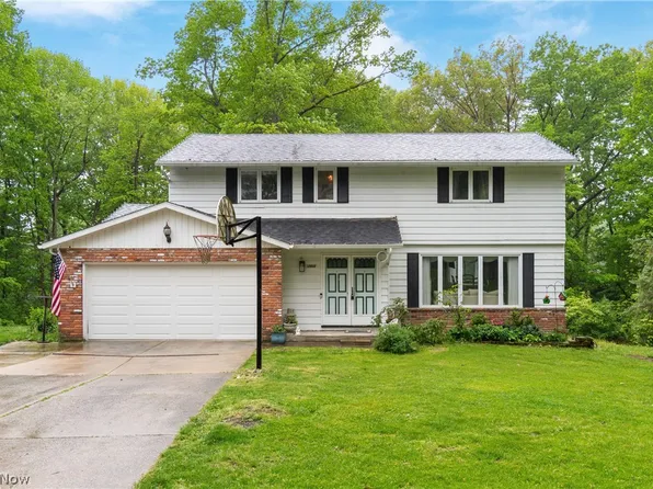 32900 Ledge Hill Dr, Solon, OH 44139