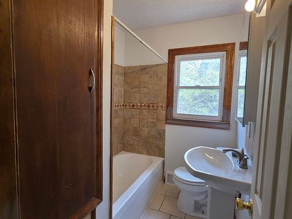 4th image of 238 Bodine Ct