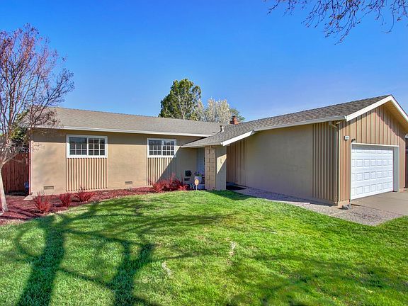5th image of 8241 Cedar Crest Way