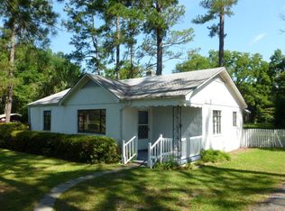 911 Golfview Dr, Waycross, GA 31501