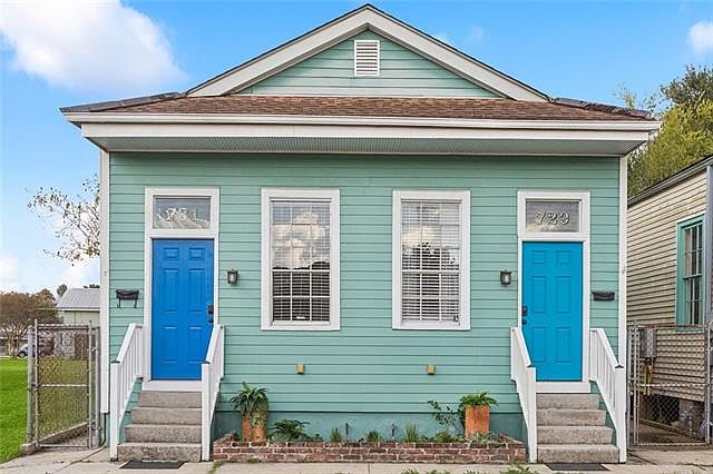 1st image of 729 Amelia St