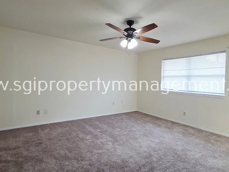 738 Kingswood Ave — Photo 20
