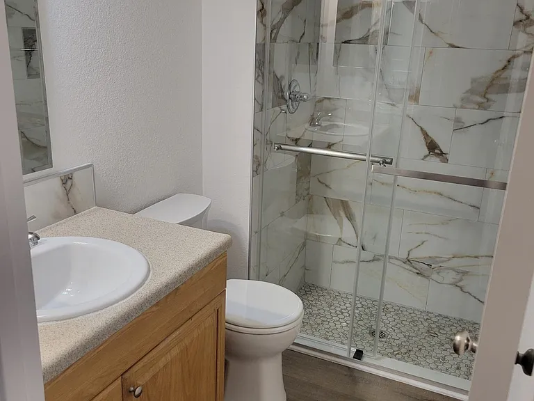 Lower Level 3/4 Bath