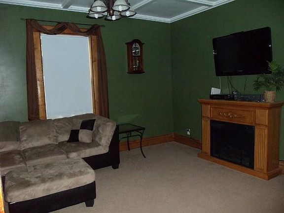5th image of 410 S Parker Dr