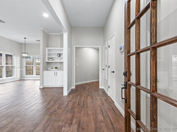 5th image of 13772 S Poplar Pl