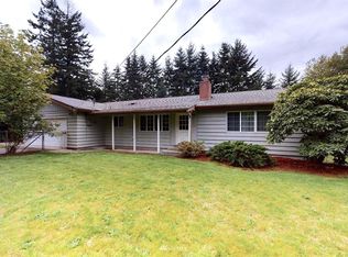 1575 NE Roseway Ln, Bremerton, WA 98311
