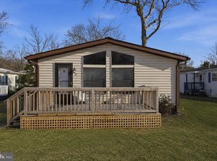 8 Cardinal Dr, Egg Harbor City, NJ 08215