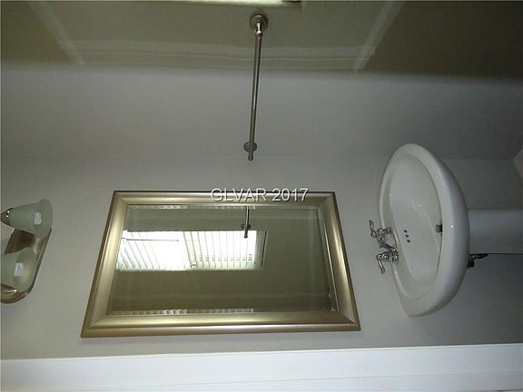 5th image of 5479 Bristol Grove Ln #0
