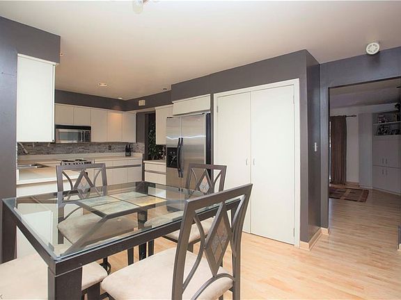 4th image of 101 Greenbriar Ct #101