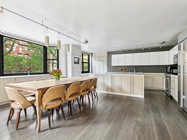 200 East 90th Street 2GH image 2 of 12