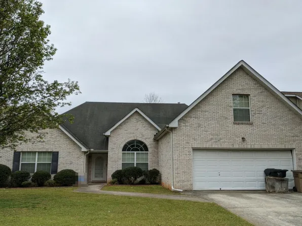 378 Kentwood Springs Dr, Hampton, GA 30228
