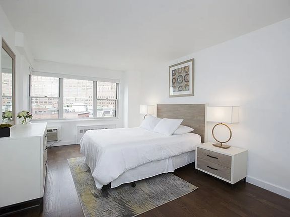 4th image of 14 Horatio St APT 9G