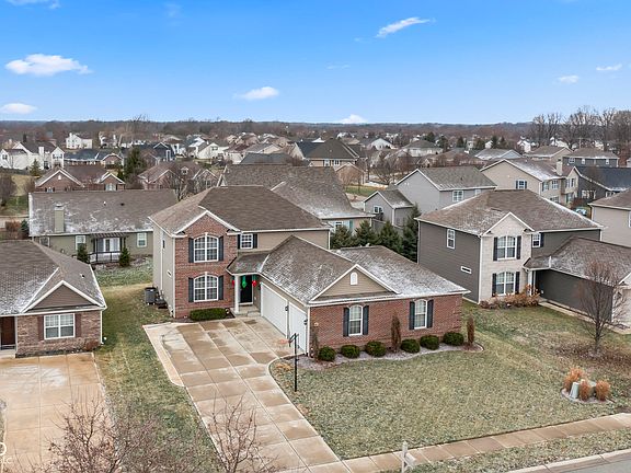 3rd image of 18907 Silver Wing Ct