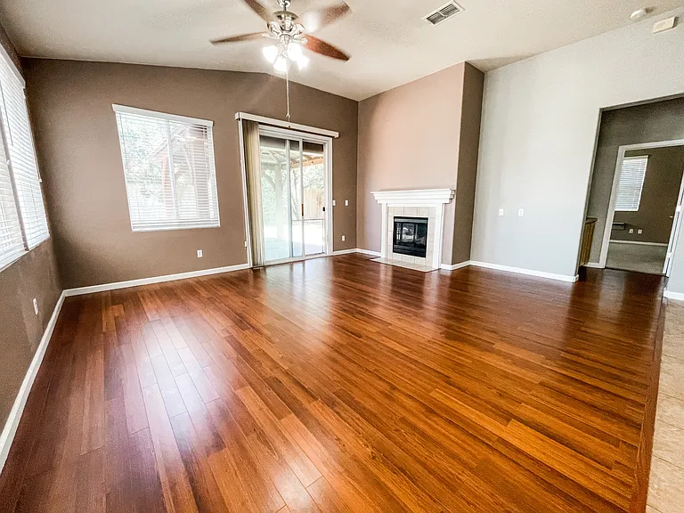 1837 Boardwalk Dr — Photo 3