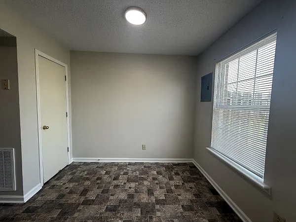 330 Audrea Ln #7 — Photo 7