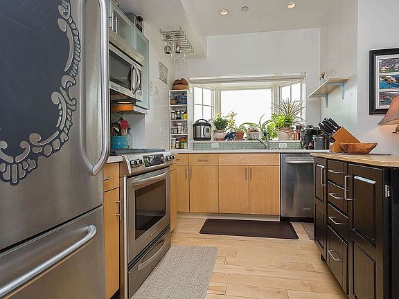 5th image of 40-01 34th Ave #5D
