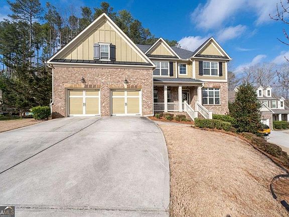 3rd image of 159 Lullwater Ln