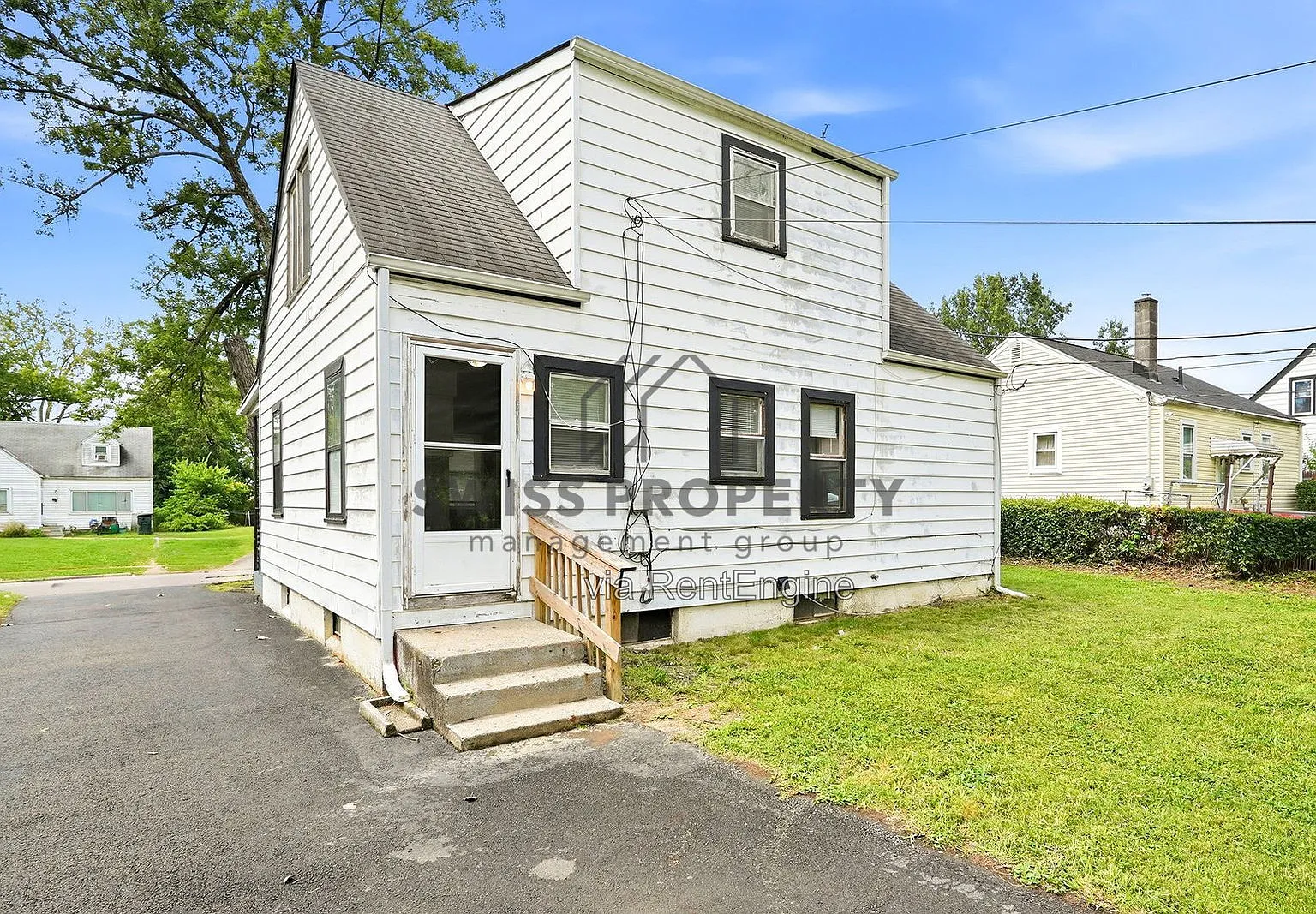 3 bed, 2.0 bath, 1300 sqft, $1,750 — Photo 2