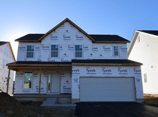 1111 Jeffrey Ln, Grove City, OH 43123