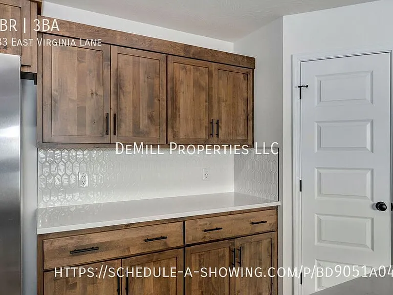 883 E Virginia Ln — Photo 23