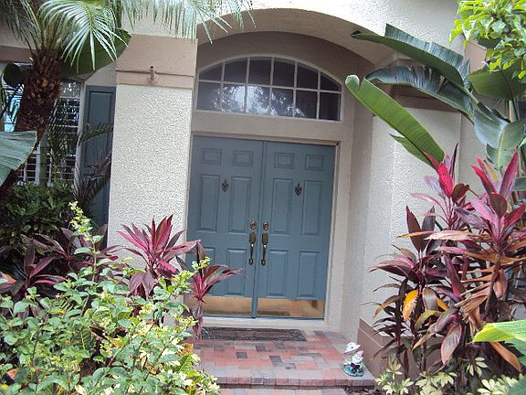 2nd image of 504 Lakewood Dr