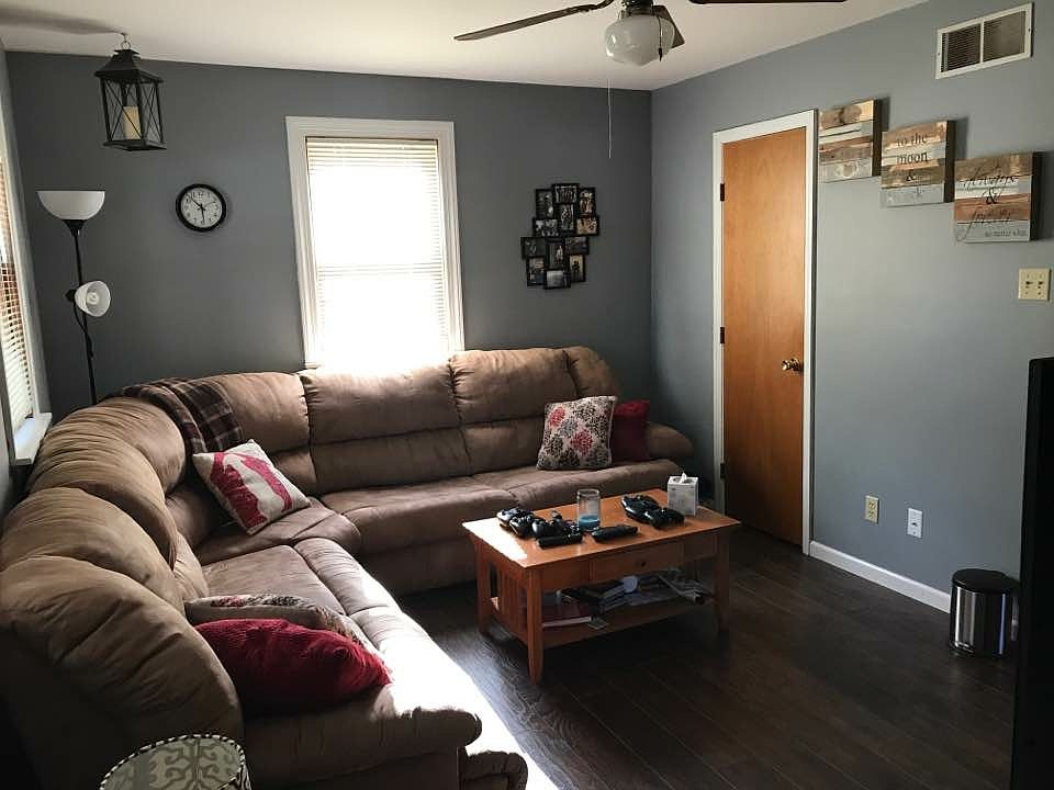 2nd image of 730 E North St