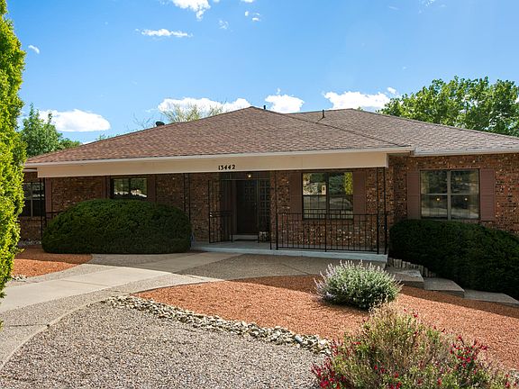 3rd image of 13442 Desert Hills Pl NE