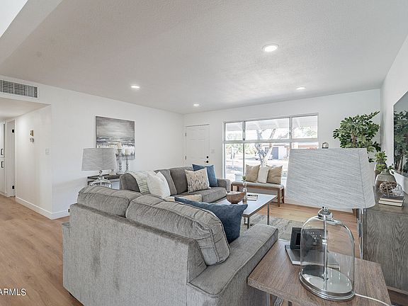 4th image of 8208 E ELM Drive