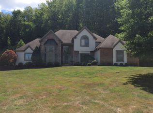 9655 Woodcroft Ct, Kirtland, OH 44094
