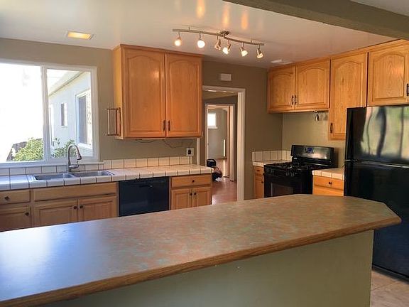 5th image of 5432 Degnan Dr