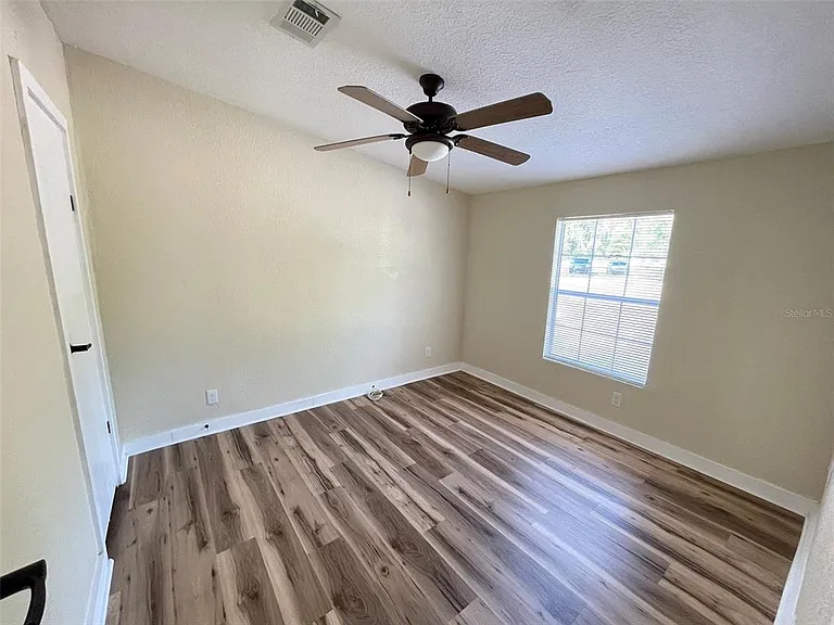 13716 NE County Road 1471 — Photo 11