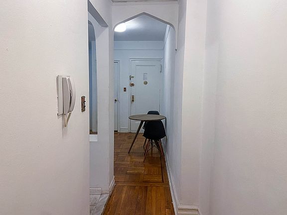 5th image of 45 Martense St APT 2L