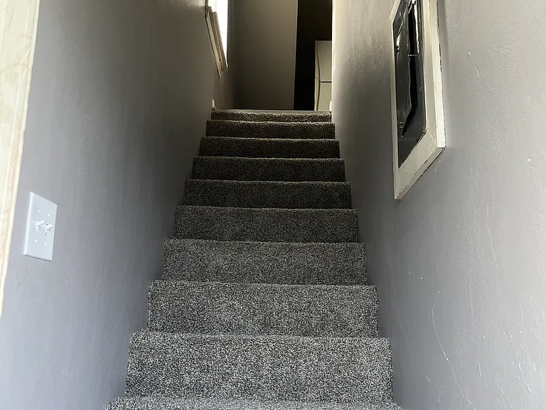 235 E Reynolds St #4 — Photo 7