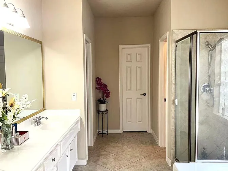 4618 Ambrosia Springs Ln — Photo 17