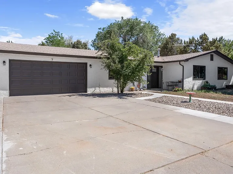 275 Donna Ave — Photo 2
