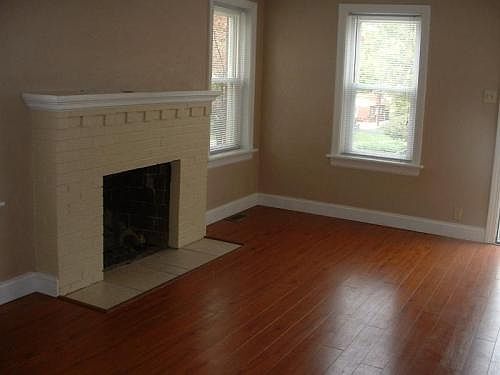 3rd image of 8928 Guthrie Ave