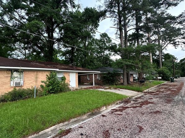 907 Caldwell St, Jasper, TX 75951