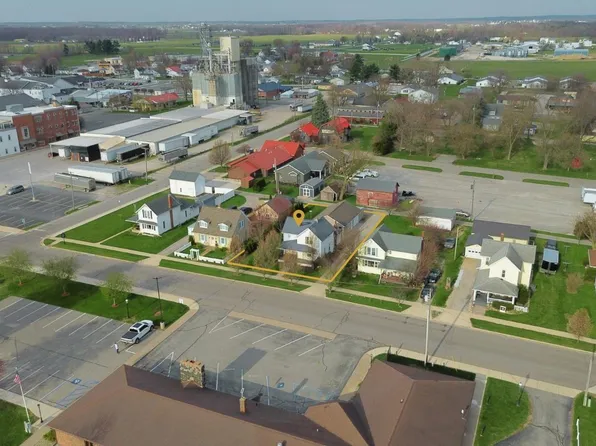 330 Morton St, Shipshewana, IN 46565
