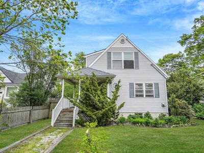 149 Penataquit Avenue, Bay Shore, NY, 11706