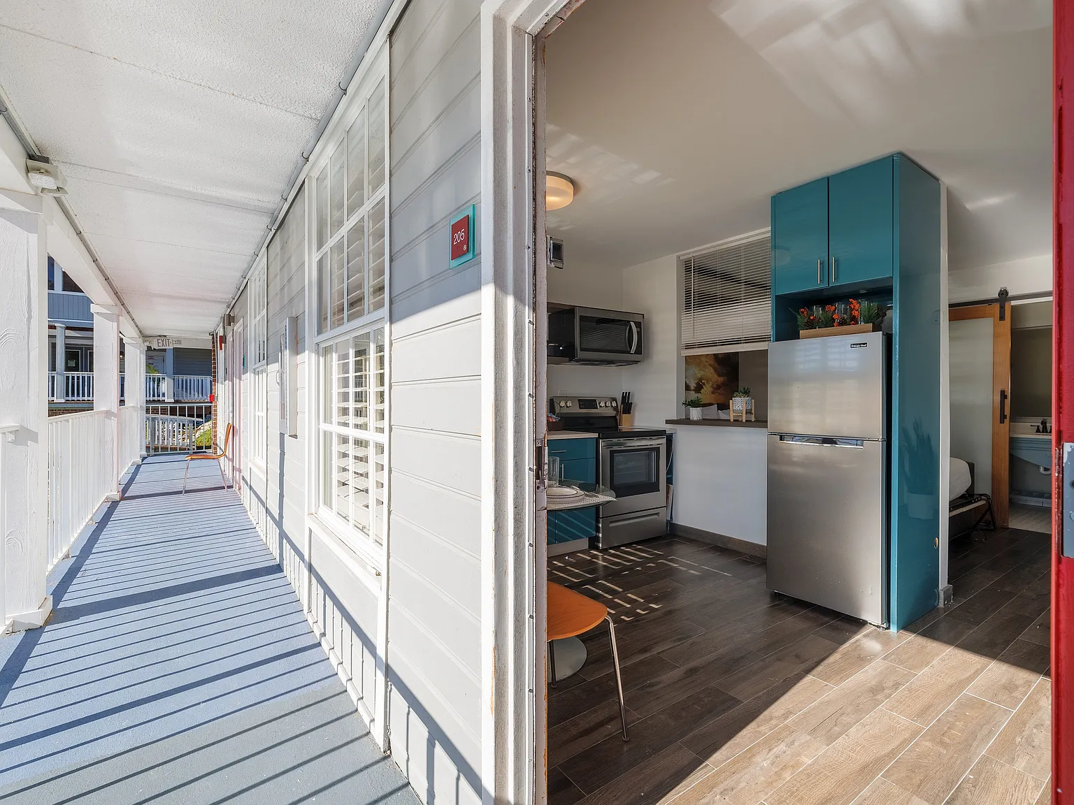 Swan Luxury Studio Apartments — Photo 4