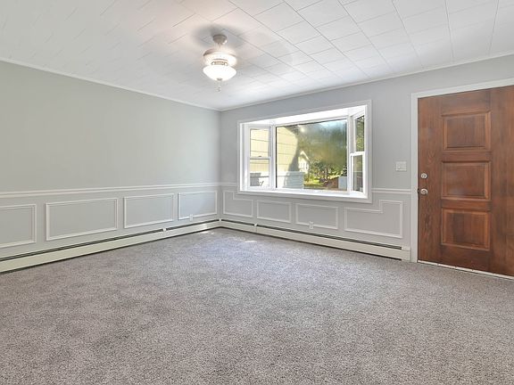 4th image of 80 Huguenot Dr