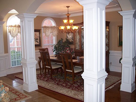 Dining room from front entrance
