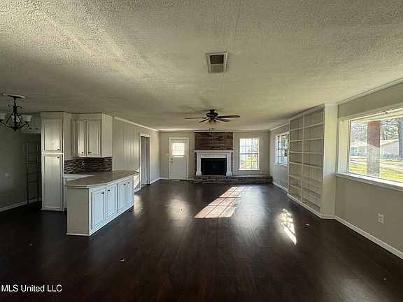 3rd image of 2516 Upper Dr