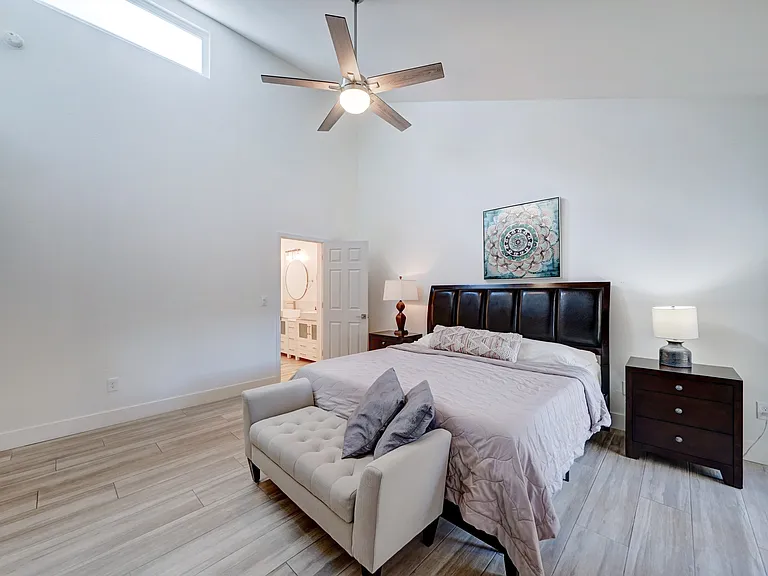 1358 W Meadow Green Ln — Photo 29