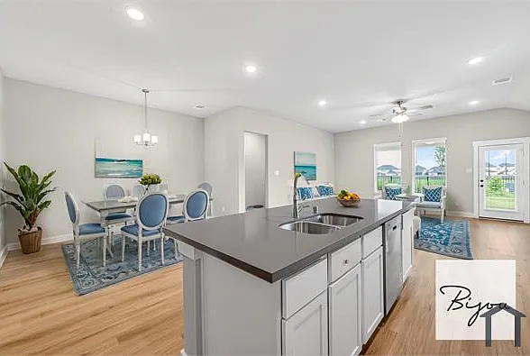 2216 Inglenook Grove Dr — Photo 1